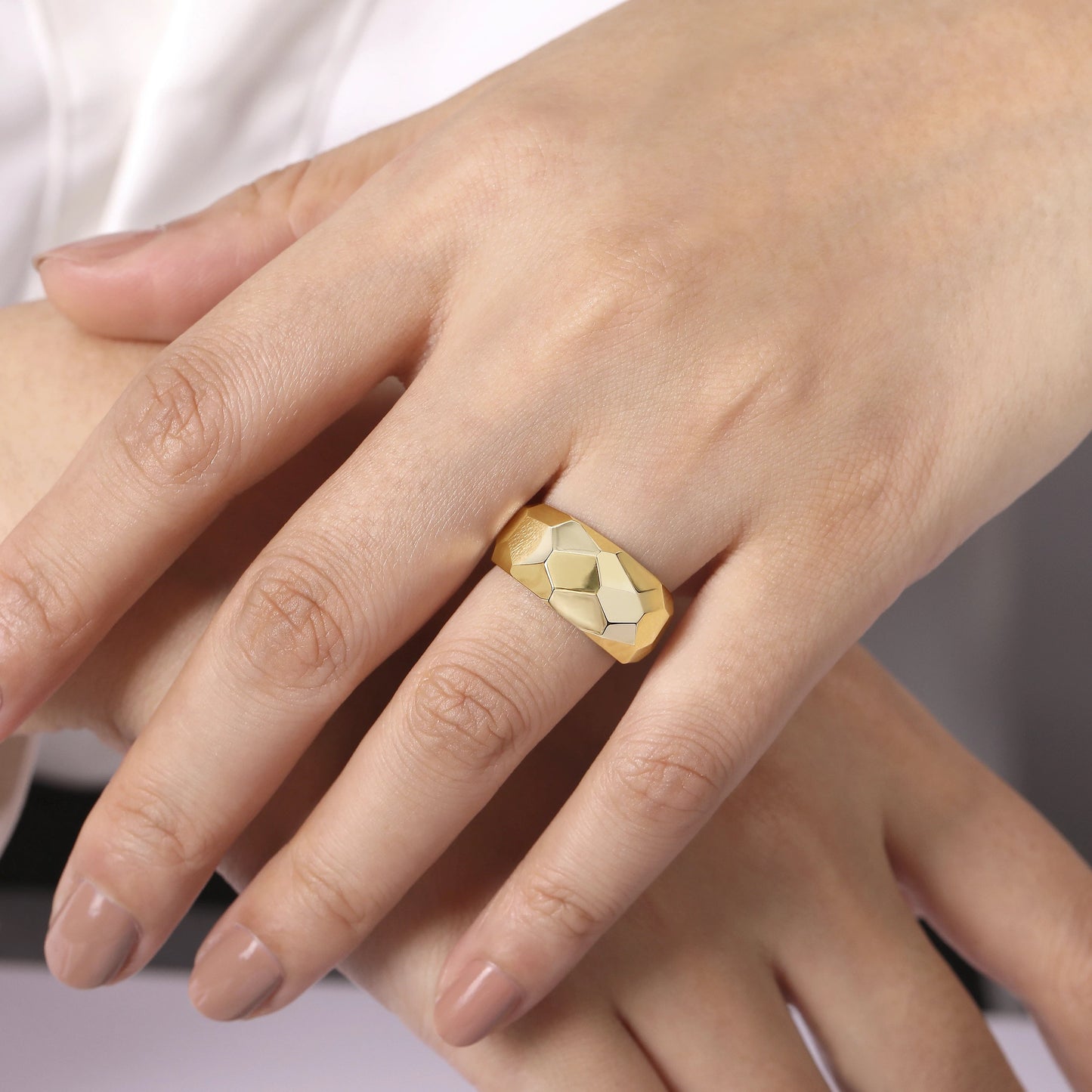 Hammered Puff Ring